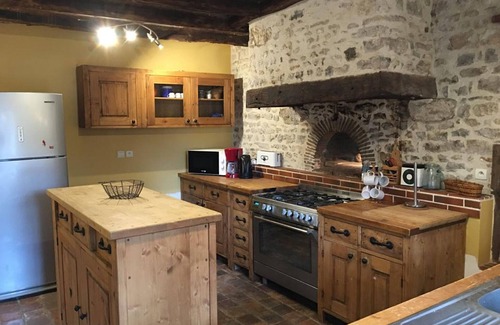 Prenouvellon Cottage | Spacious Family Cottage with Garden, Near Châteaudun & Talcy Castles