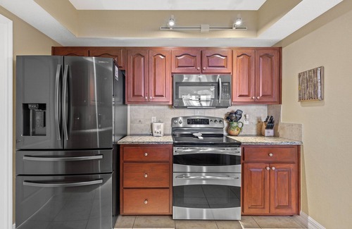 New Smyrna Beach Condo | Spacious, Family-Friendly Condo with Ocean View and Across from No-Drive Shore
