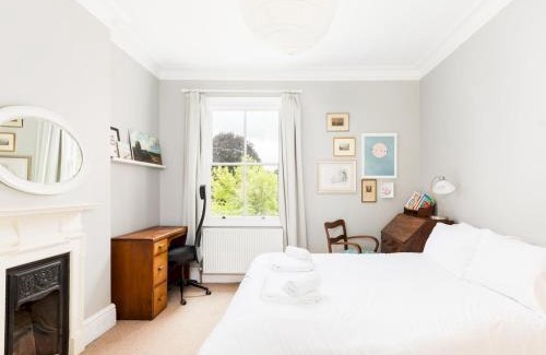 Leamington Spa House | Spacious Family 3Bed on Leam Terrace with Parking Pass the Keys