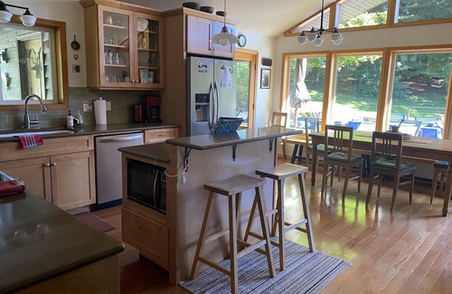 Parkdale Cabin | Spacious Family Cabin on tree lined property w/Mount Hood & Mount Adams views!