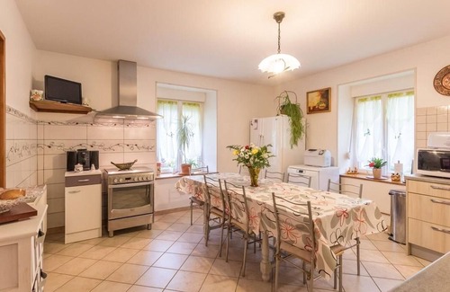 Briaucourt Cottage | Spacious family cottage with full amenities in Briaucourt