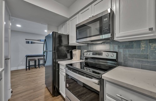 Walden on Lake Conroe Condo | Spacious Family & Dog Friendly Condo close to Margaritaville and Restaurants.