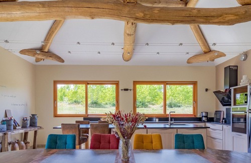 Echemire Cottage | Spacious Family Getaway: Private Pool, Modern Amenities, Close to Angers & La Flèche Zoo