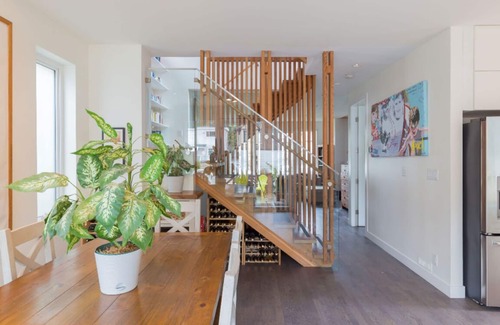 West Point Grey House | Spacious Family-Friendly Home Near UBC—Hot Tub, Sauna & A/C
