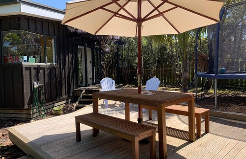 Surfdale House | Spacious, family friendly house with sea views