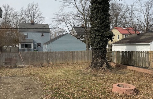 Avon Lake House | Spacious Family-Friendly and Pet-Loving Home for Eight!