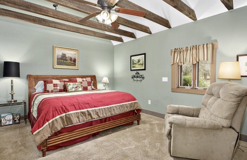 Burnsville Cabin | Spacious, Family Friendly, Luxury Hot Tub, Fireplaces, Theater Room, Pool Table