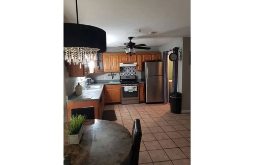 Thibodaux House | Spacious family friendly 3 bedroom 2 bath home