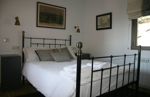 Guisando Other | Spacious family-friendly stone house with fabulous views, large grounds and pool