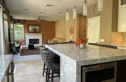 Evergreen House | Spacious family-friendly 4-bedroom house with WiFi and AC in charming San Jose