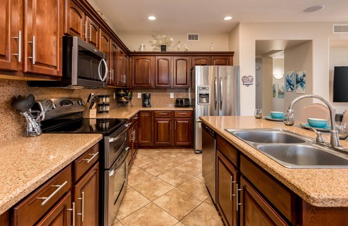Orchards House | Spacious, family-friendly getaway w/a private pool, outdoor kitchen, game room