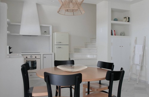 Naxos Town Villa | Spacious, Family Friendly Villa with an Outdoor Private Jacuzzi