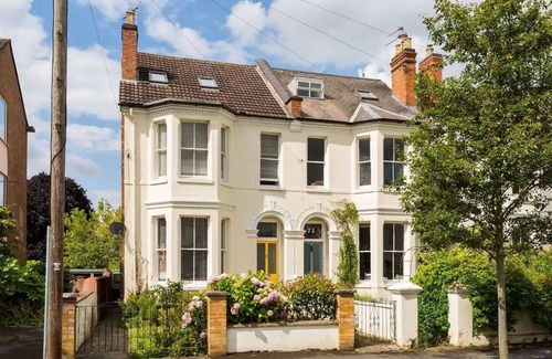Leamington Spa House | Spacious Family 3Bed on Leam Terrace with Parking | Pass the Keys