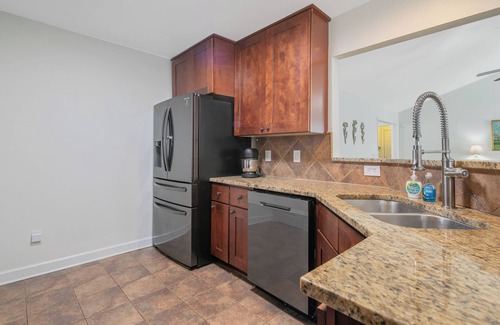 Olivia House | Spacious Family Gem in Sanford with playground and WiFi. Enjoy your stay!