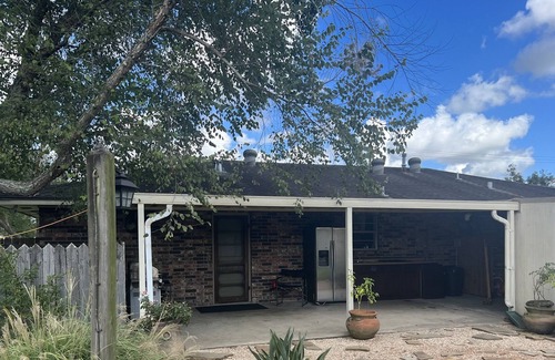 Breaux Bridge House | Spacious family home with plenty of amenities right off I-10.