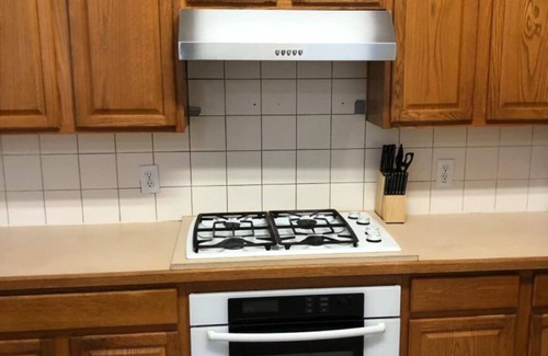 South Arlington House | Spacious Family Haven w Big Yard, Great Location!