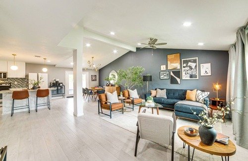 Original Town House | Spacious Family Home, 5 Mi to Galleria Dallas!