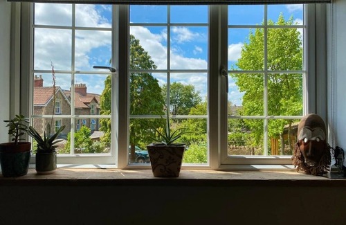 Frome House | Spacious Family Home - Central Frome