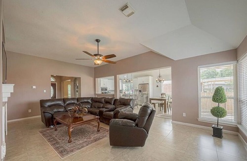 Cinco Ranch House | Spacious Family Home Near Attractions – Perfect for Kids & Pets!