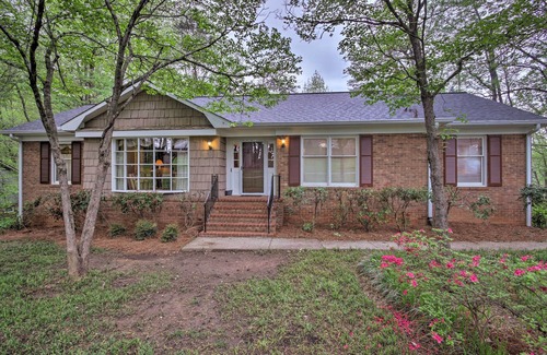 Lewisville House | Spacious Family Home - 17 Miles to Winston-Salem!