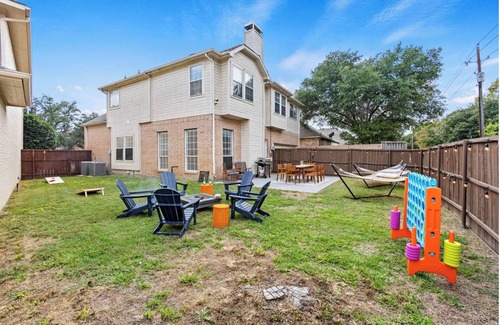 Richardson House | Spacious Family Home w/Game Room + Fenced Yard