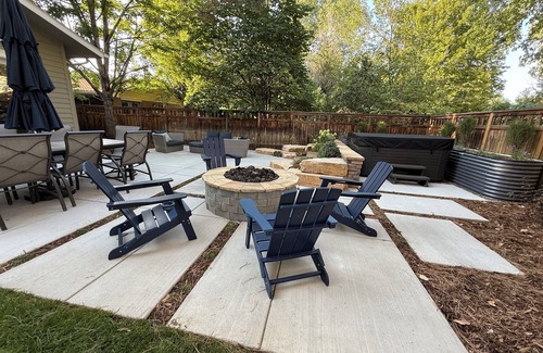 Baseline Sub House | Spacious Family Home with Theater, Yard; near trails, Pearl, CU in heart of BoCo
