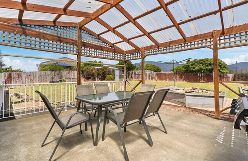 Lutana House | Spacious Family Home with Views