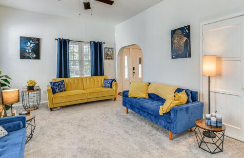 Downtown House | Spacious Family Home with Yard in Dtwn Hampton!