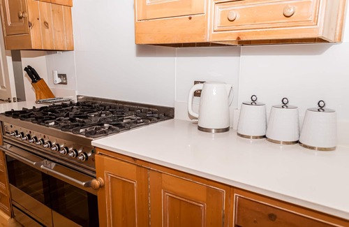 Rottingdean House | Spacious family house with panoramic sea views - short walk to the beach.