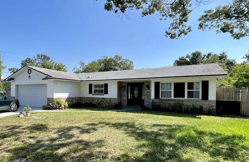 Longwood House | Spacious Family House with Private Pool in Central Florida