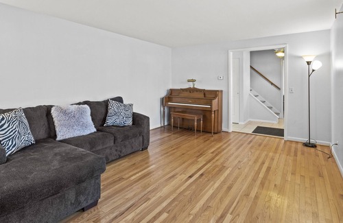 Greece House | Spacious Family Oasis! 4bed 2.5ba