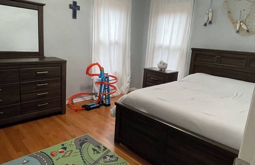 Vernon Hills House | Spacious Family Retreat 4BR/3.5BA