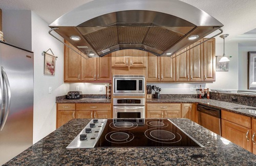 Clearwater Beach Condo | Spacious Family Retreat in Clearwater Beach