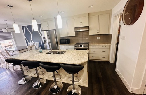 Southeast Edmonton House | Spacious Family Retreat with Playroom & Yard