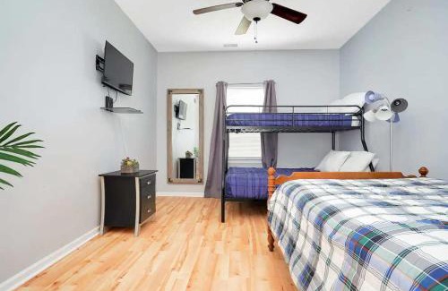 Park Duvalle House | Spacious Family Retreat - Churchill Downs & Downtown