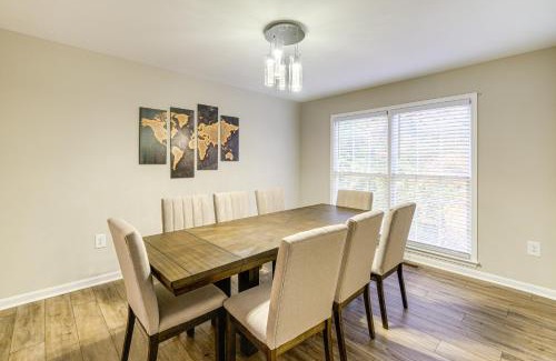 Lake Ridge House | Spacious Family Retreat Near DC Ideal For Groups!