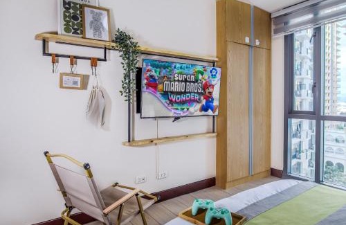 Pinagsama Apartment | Spacious Family Sleeper BGC & 84inch Cinema
