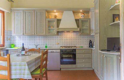 Lucca House | Spacious family vacation home with rooftop pool, 5 minutes from downtown