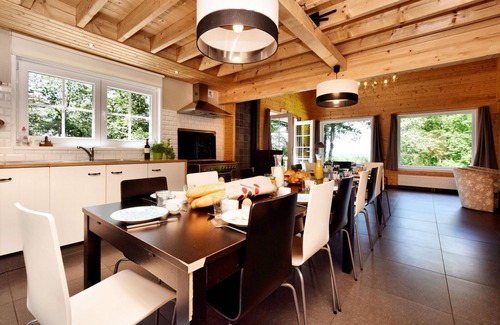 Biron Ski Chalet | Spacious Family Villa in Soy