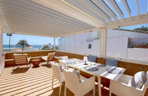 Buenas Noches Villa | Spacious family villa with air con and sea views, Close to beaches, gardens, pool and town