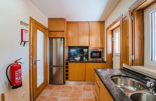 Obidos Villa | Spacious family Villa with private pool on beach resort