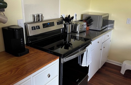 Hood Other | Spacious farm home w/cattle, near wineries. Perfect escape for lg groups