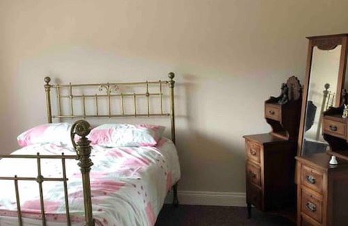Omagh House | Spacious farmhouse with lovely views, Omagh & Ferm