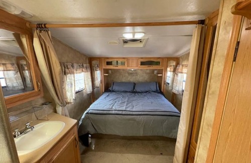 Van Horn House | Spacious Fifth Wheel RV
