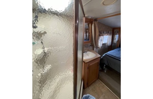 Van Horn House | Spacious Fifth Wheel RV