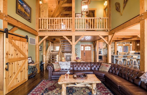 Burdett Cabin | Spacious Finger Lakes Waterfront Lodge