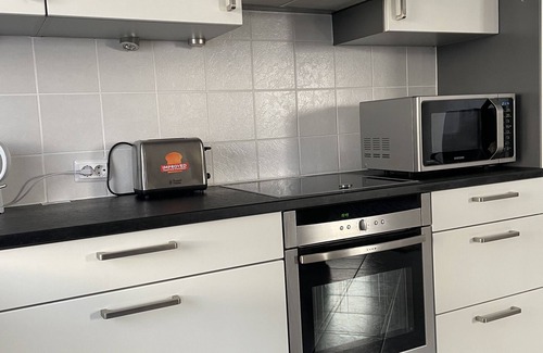 Schuttrange Apartment | Spacious Flat 10 mins from Luxembourg airport Free Parking Top Customer Service