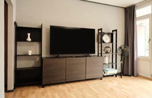 Hammfeld Apartment | Spacious Flat by the Rhine Ideal for Groups
