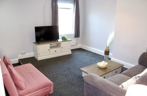 St Helens Apartment | Spacious Flat in St Helens, Merseyside Free Wi-Fi