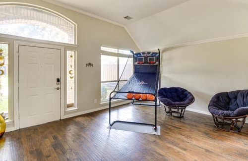 Flower Mound House | Spacious Flower Mound Home in Central Location!
